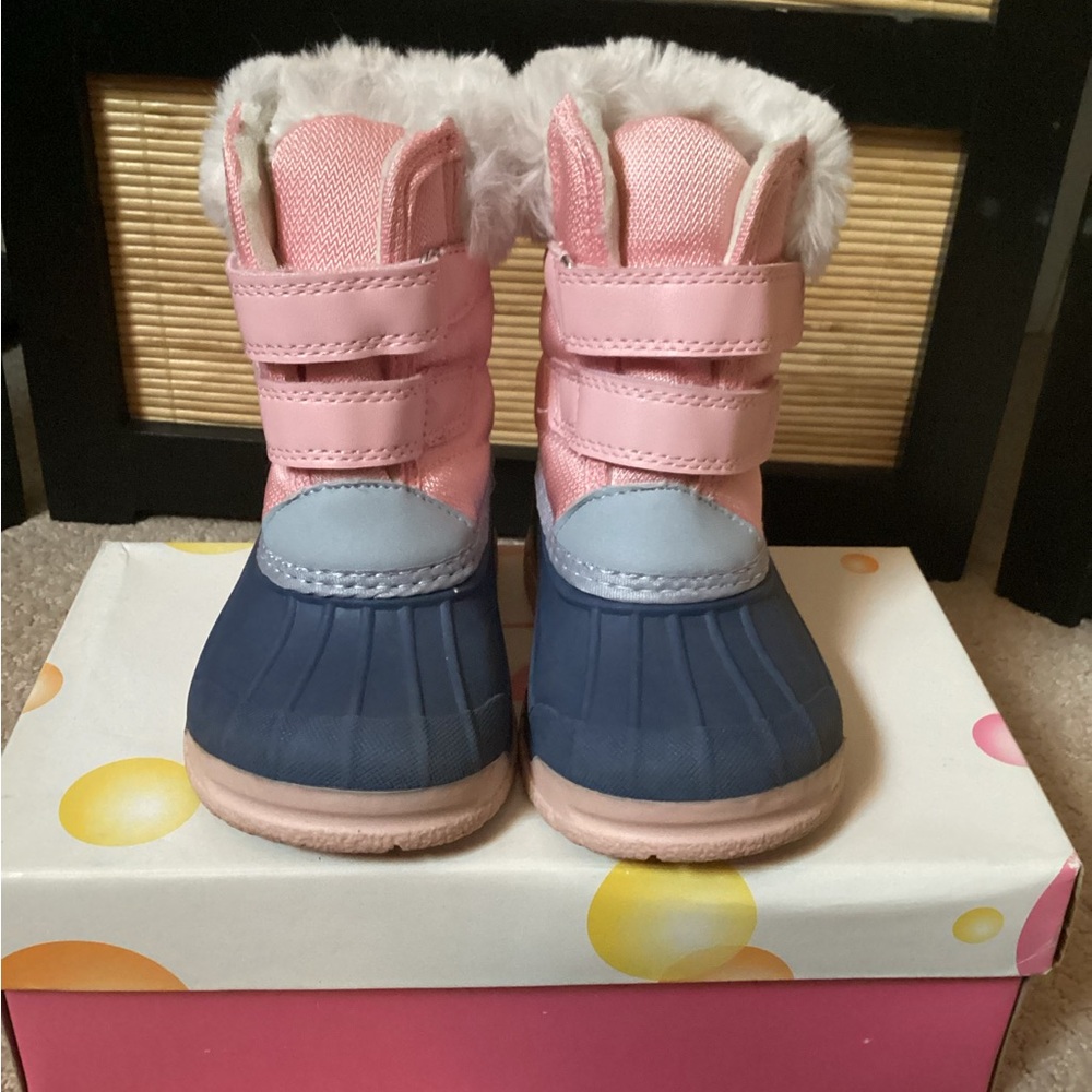 OshKosh B'gosh Winter Boots Sz 5 fur lined Velcro straps waterproof - Picture 5 of 11